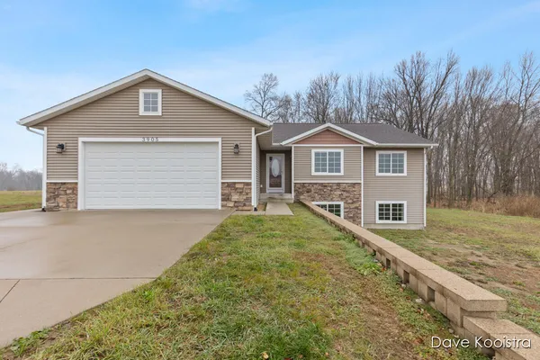 $799,900 | 3905 Sunset View, Wayland, MI 49348