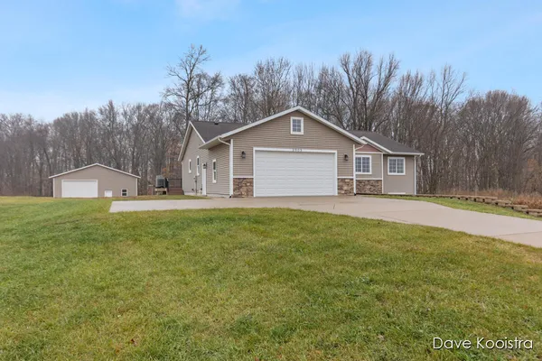 $799,900 | 3905 Sunset View, Wayland, MI 49348