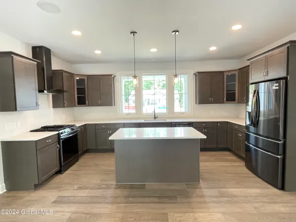 $589,000 | 2 Jennifer Lane, Ballston Spa, NY 12020