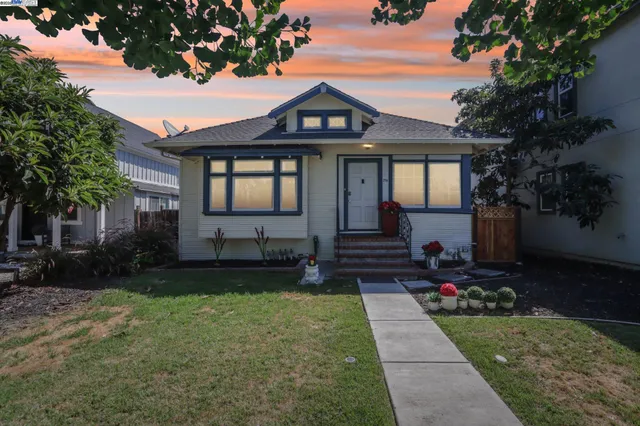 $899,888 | 774 South 12th Street, San Jose, CA 95112