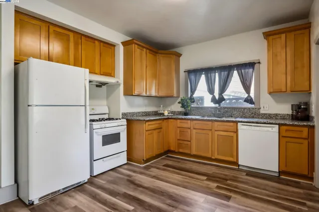 $899,888 | 774 South 12th Street, San Jose, CA 95112