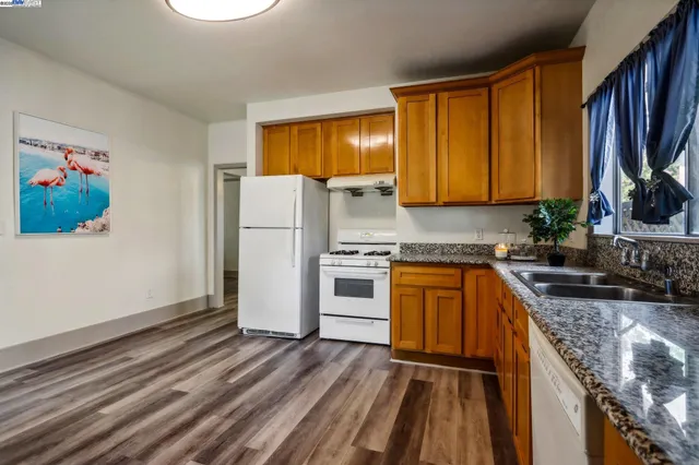 $899,888 | 774 South 12th Street, San Jose, CA 95112