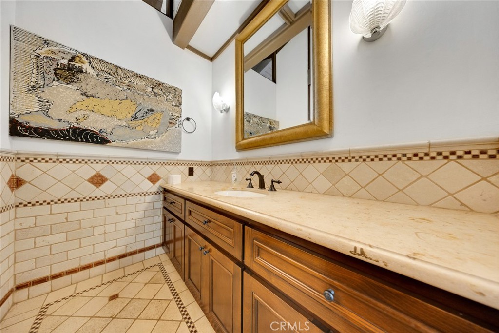 2300 Villa Heights Road Pasadena, CA 91107 - Photo 27 of 60