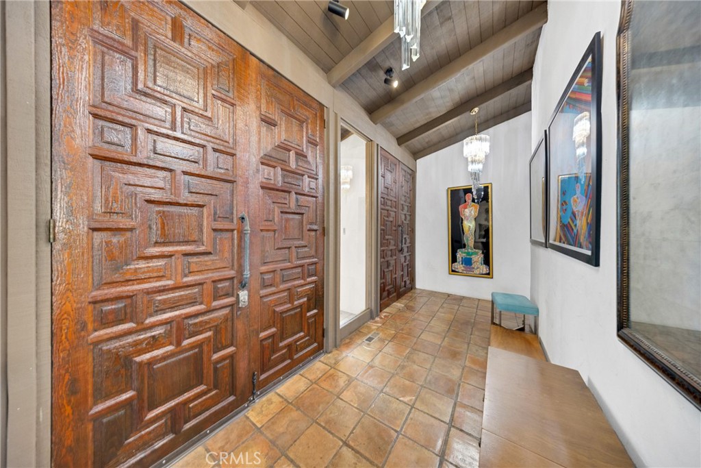 2300 Villa Heights Road Pasadena, CA 91107 - Photo 3 of 60