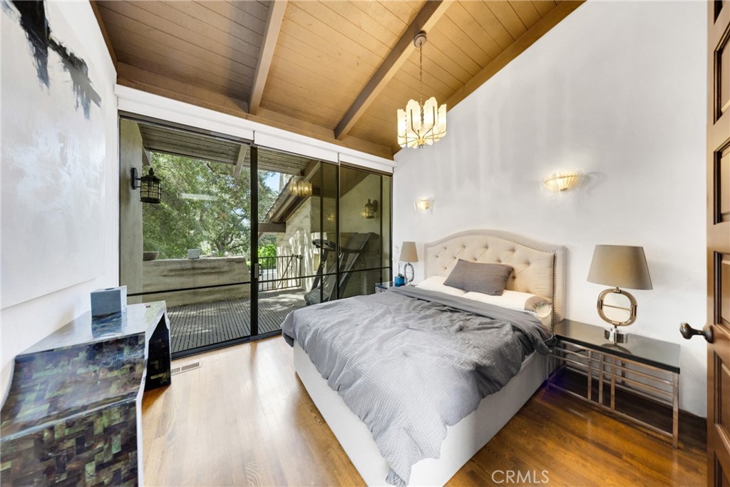 2300 Villa Heights Road Pasadena, CA 91107 - Photo 37 of 60