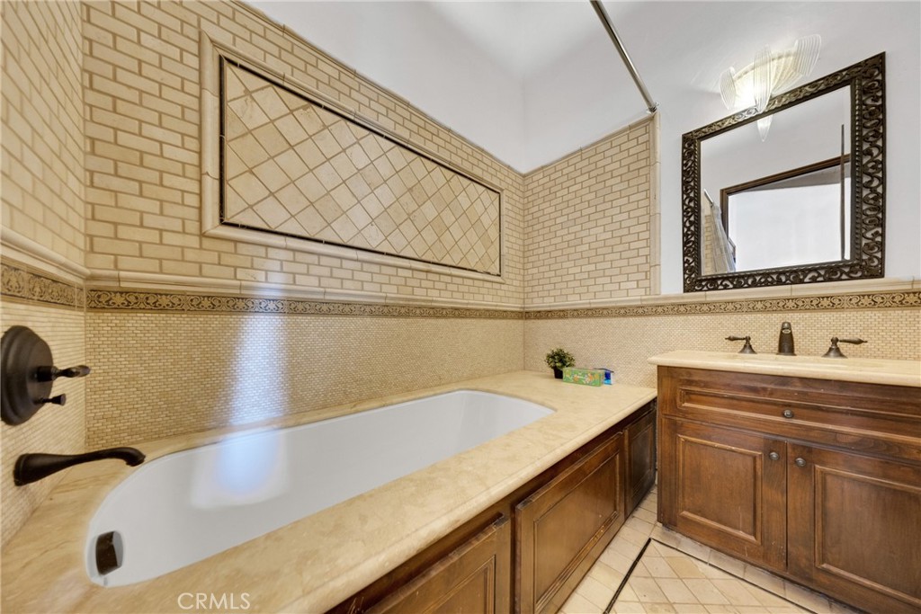 2300 Villa Heights Road Pasadena, CA 91107 - Photo 38 of 60