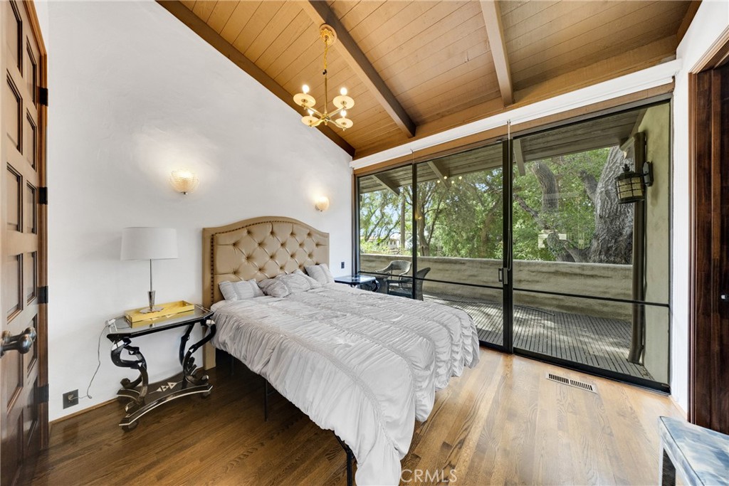 2300 Villa Heights Road Pasadena, CA 91107 - Photo 39 of 60