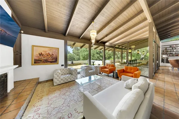 $15,000 | 2300 Villa Heights Road, Pasadena, CA 91107