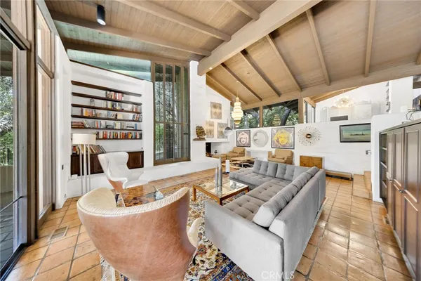 $15,000 | 2300 Villa Heights Road, Pasadena, CA 91107