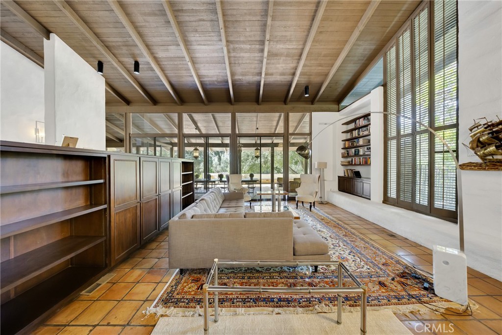 2300 Villa Heights Road Pasadena, CA 91107 - Photo 10 of 60