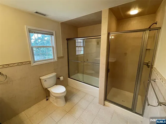 $3,150 | 292 Hemlock Terrace South, Unit 2, Teaneck, NJ 07666