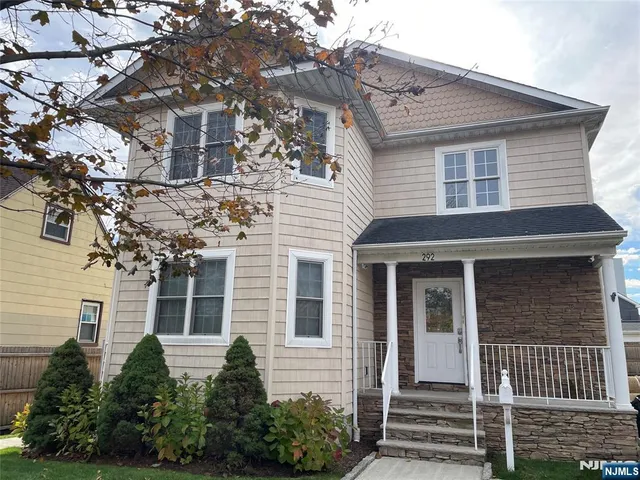 $3,150 | 292 Hemlock Terrace South, Unit 2, Teaneck, NJ 07666