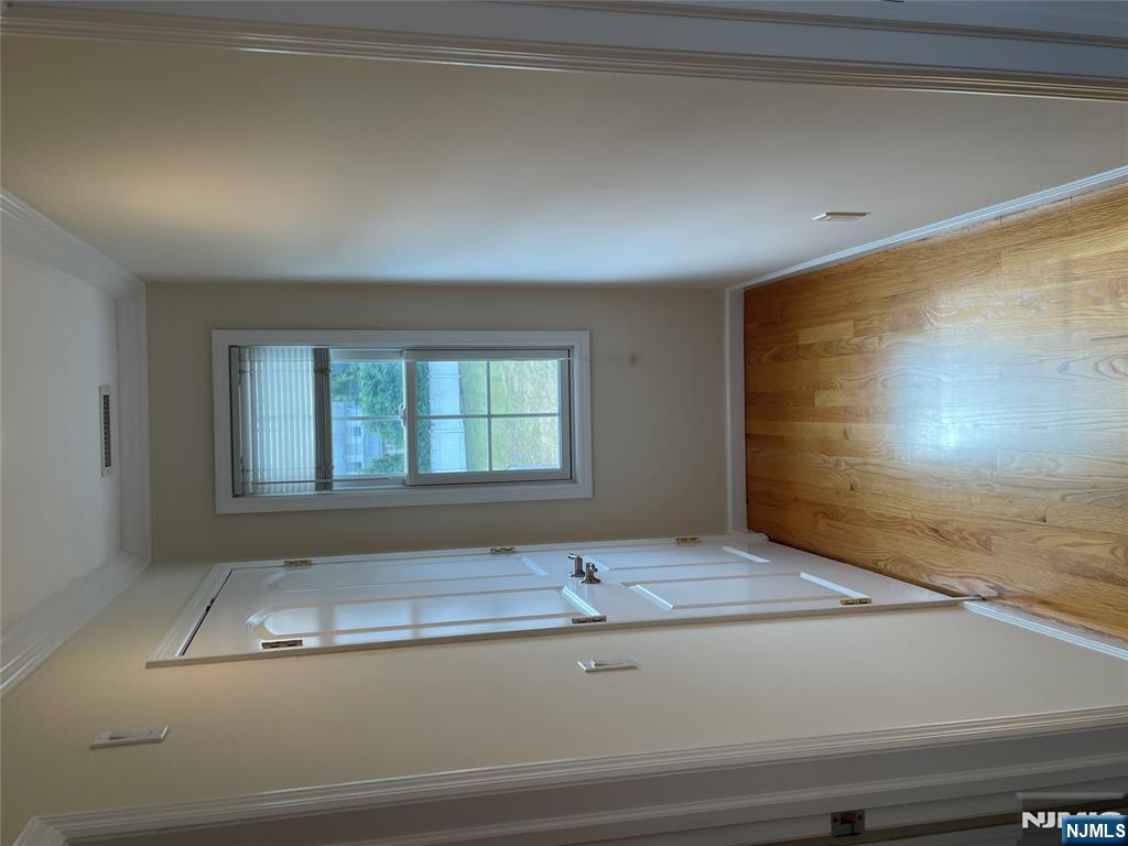 292 Hemlock Terrace South, Unit 2 Teaneck, NJ 07666 - Photo 2 of 3