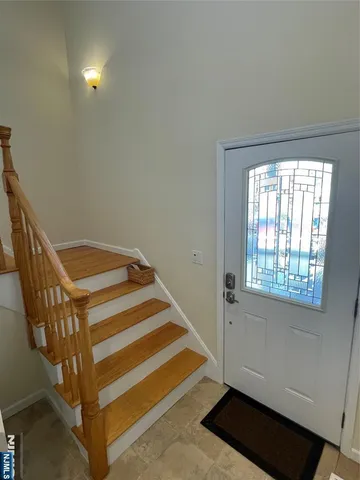 $3,150 | 292 Hemlock Terrace South, Unit 2, Teaneck, NJ 07666