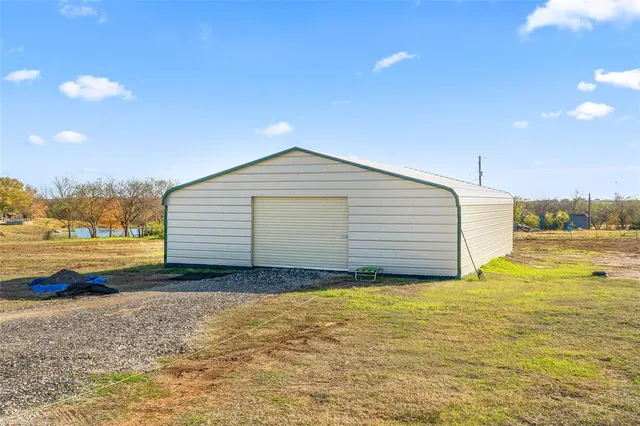 $449,900 | 396 Bobcat Road, Sanger, TX 76266