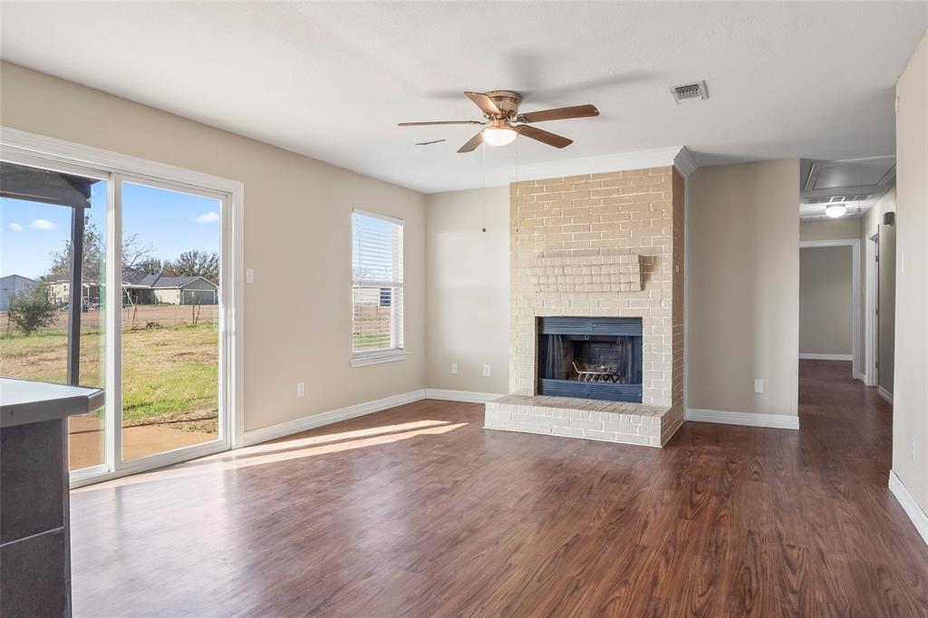 396 Bobcat Road Sanger, TX 76266 - Photo 5 of 39