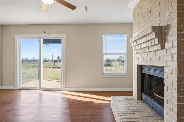 $449,900 | 396 Bobcat Road, Sanger, TX 76266