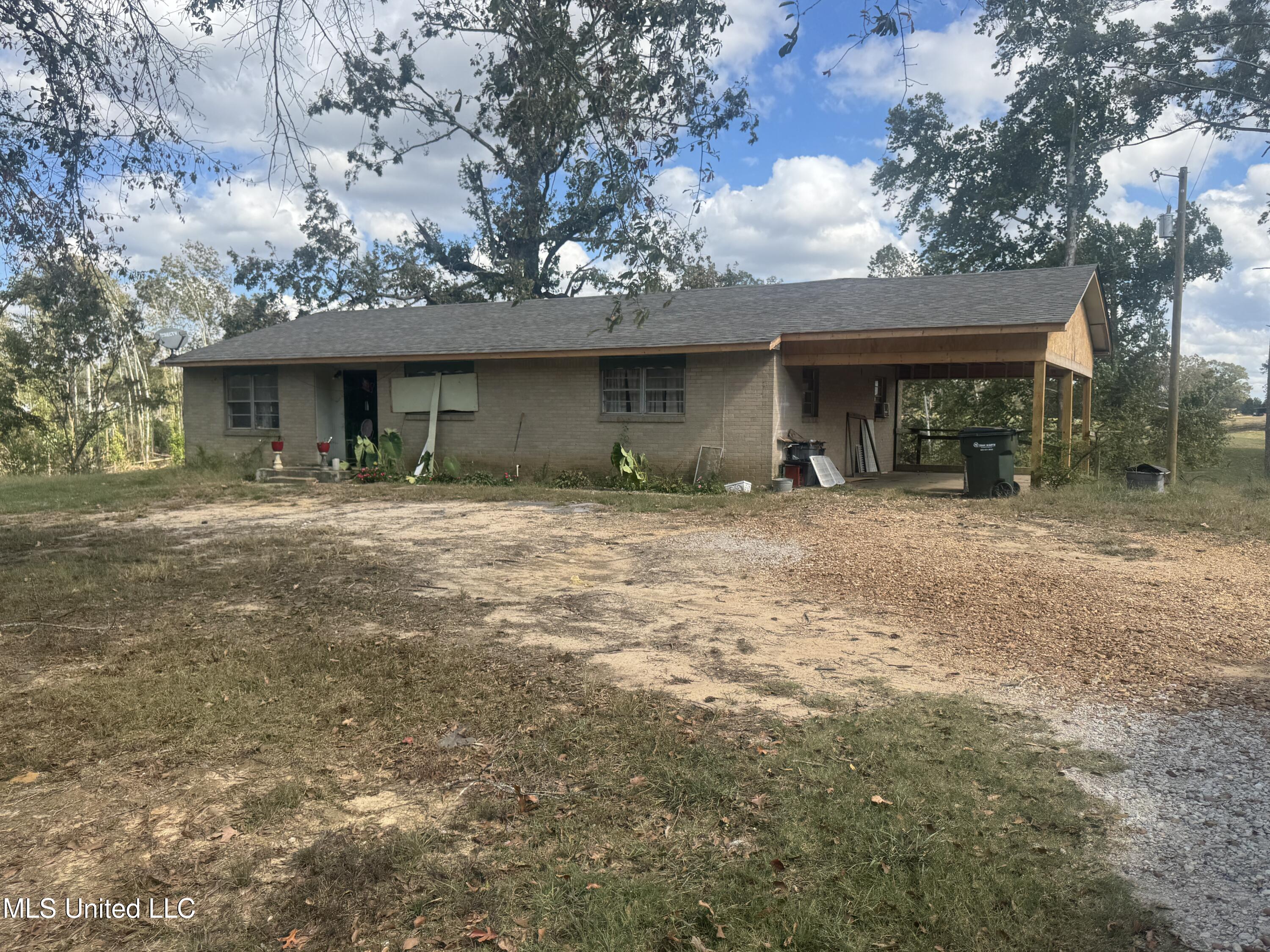 2852 South Slayden Road Lamar, MS 38642 - Photo 2 of 15 IMG_1726