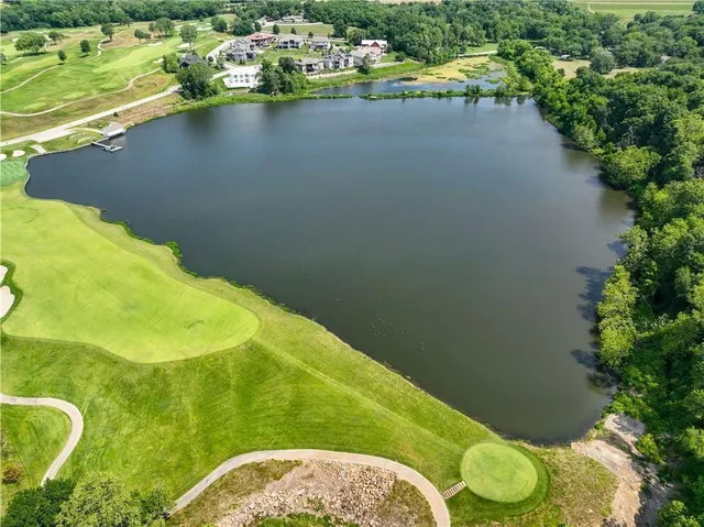 $130,000 | 6540 Ridge Road, Parkville, MO 64152