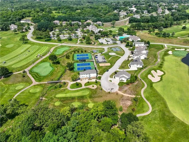 $130,000 | 6540 Ridge Road, Parkville, MO 64152