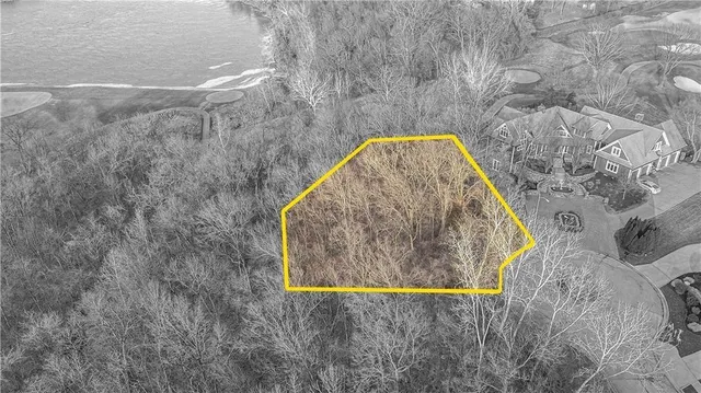 $130,000 | 6540 Ridge Road, Parkville, MO 64152