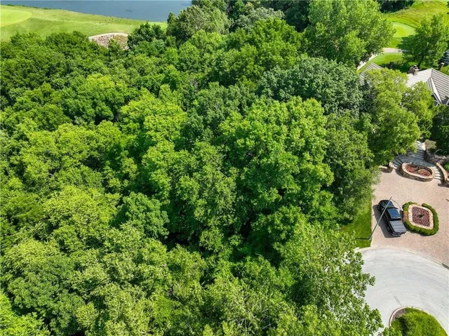 $130,000 | 6540 Ridge Road, Parkville, MO 64152