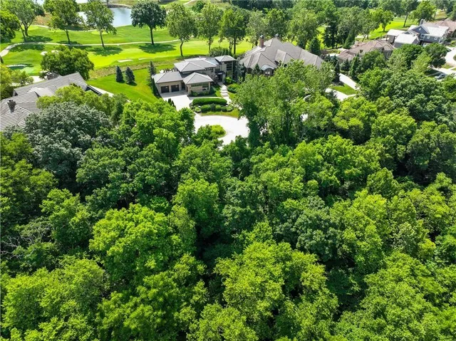 $130,000 | 6540 Ridge Road, Parkville, MO 64152