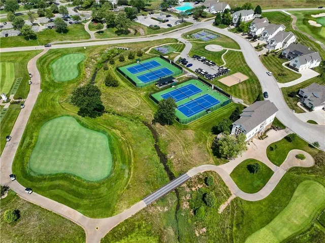 $130,000 | 6540 Ridge Road, Parkville, MO 64152