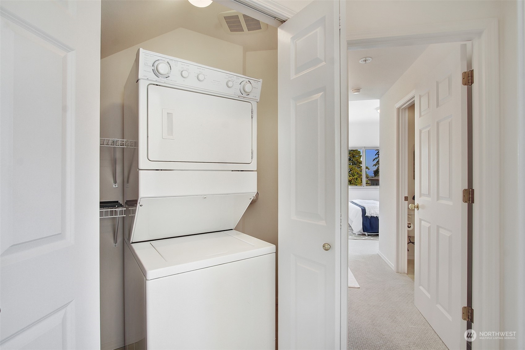 307 North 73rd Street, Unit 5 Seattle, WA 98103 - Photo 10 of 33 a utility room with dryer and washer