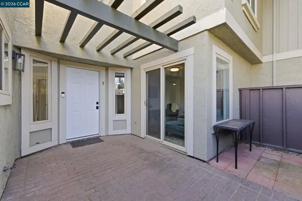 $2,800 | 102 Luna Grande Circle, Unit 5, Sacramento, CA 95834