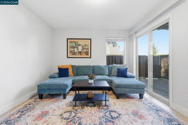 $2,800 | 102 Luna Grande Circle, Unit 5, Sacramento, CA 95834