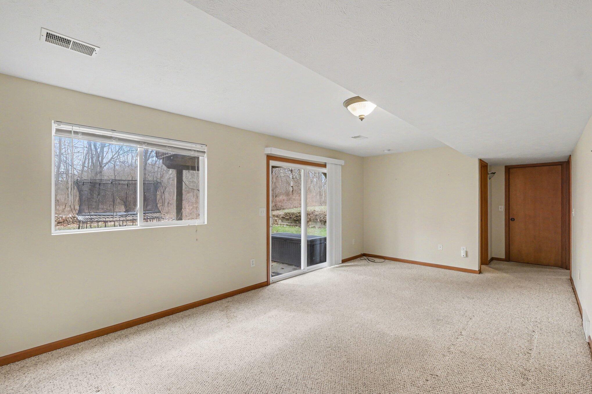 7460 15 Mile Road Northeast Cedar Springs, MI 49319 - Photo 9 of 34 017_file_4148