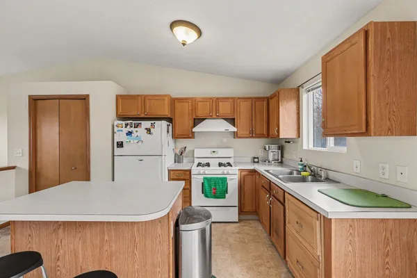$369,000 | 7460 15 Mile Road Northeast, Cedar Springs, MI 49319