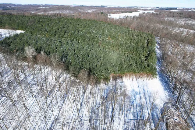 $1,317,900 | 190.81-acres Deere Path Lane, Richland Center, WI 53581