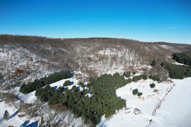 $1,317,900 | 190.81-acres Deere Path Lane, Richland Center, WI 53581