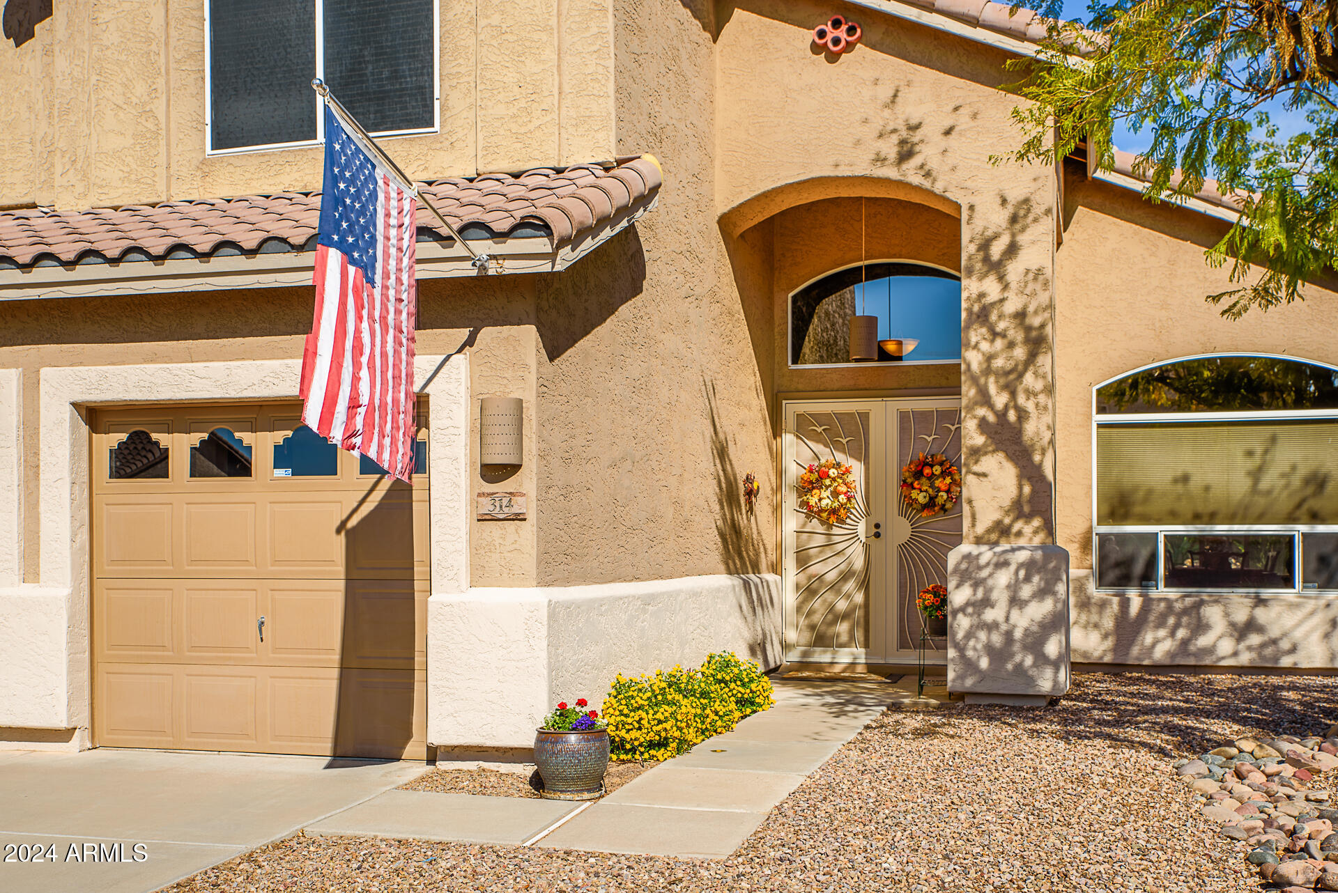314 West Patrick Street Gilbert, AZ 85233 - Photo 5 of 63 314 W Patrick St-2436-HDR-Edit