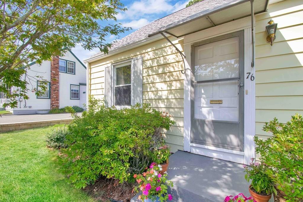 76 Surrey Road Springfield, MA 01118 - Photo 5 of 42
