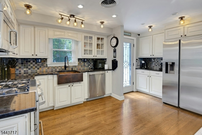 215 Mountainview Road Warren, NJ 07059 - Photo 14 of 37
