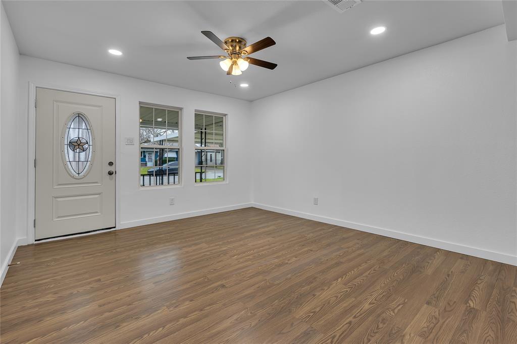 208 Kay Lane Saginaw, TX 76179 - Photo 5 of 25