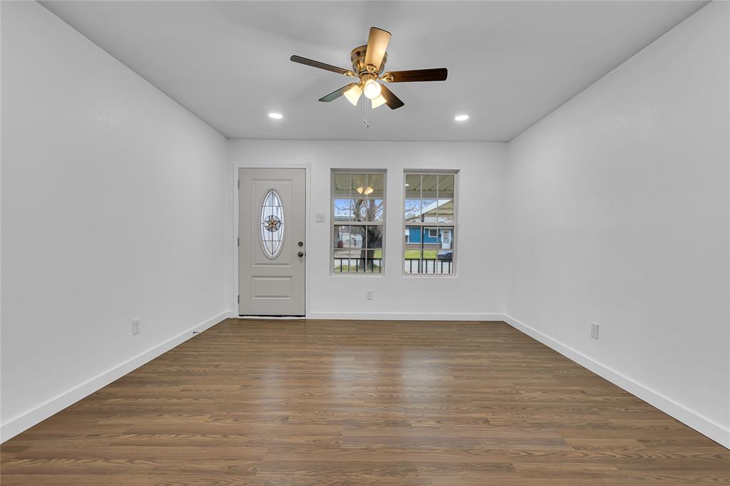 208 Kay Lane Saginaw, TX 76179 - Photo 10 of 25