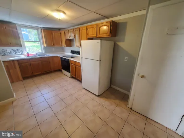 $1,300 | 1736 Fairview Street, Reading, PA 19606