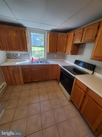 $1,300 | 1736 Fairview Street, Reading, PA 19606