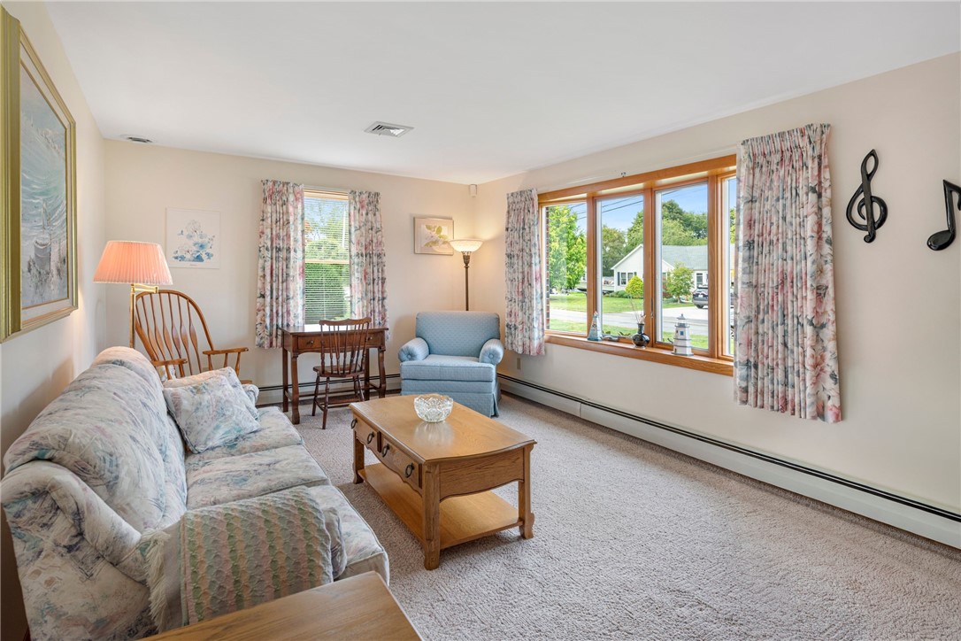 31 Avice Street Narragansett, RI 02882 - Photo 19 of 39