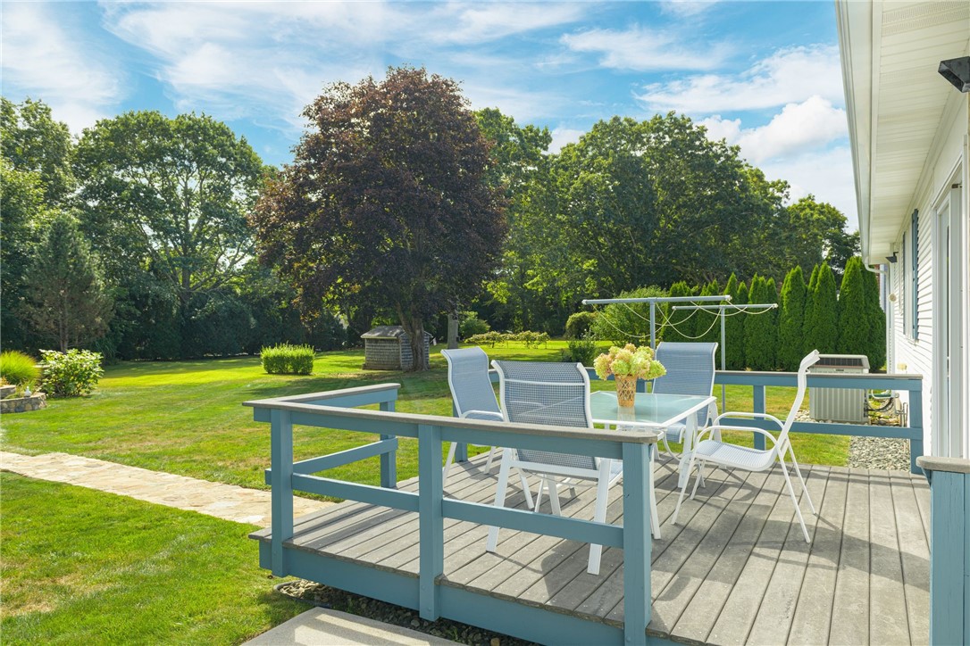 31 Avice Street Narragansett, RI 02882 - Photo 8 of 39