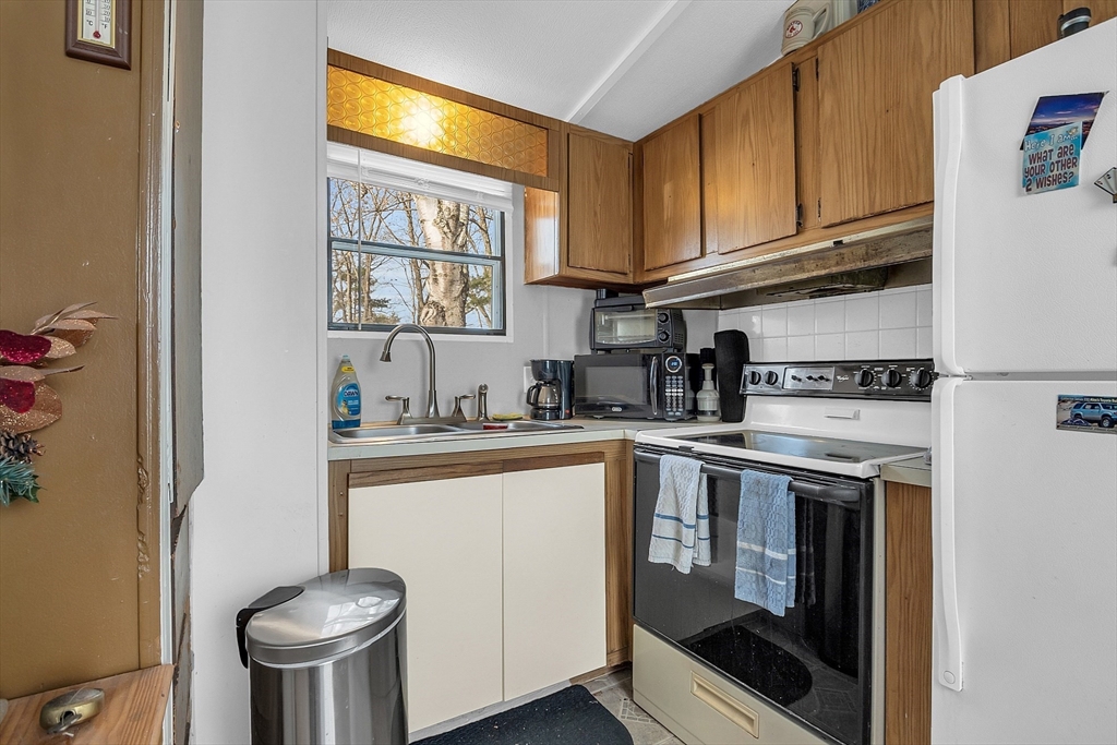 27-29 Catacunemaug Road Shirley, MA 01464 - Photo 26 of 35 Gallery Image 26