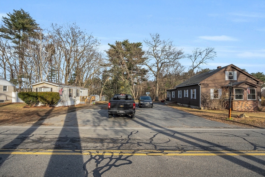 27-29 Catacunemaug Road Shirley, MA 01464 - Photo 3 of 35 Gallery Image 3