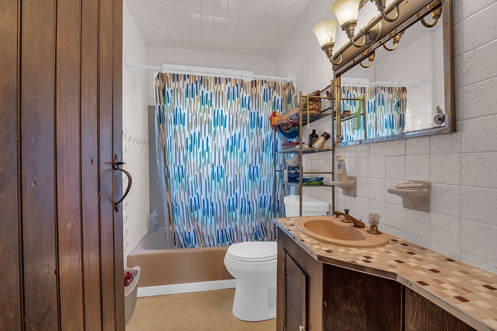 27-29 Catacunemaug Road Shirley, MA 01464 - Photo 10 of 35 Gallery Image 10