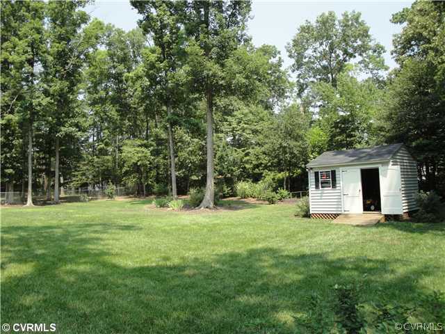 1908 Graves Road Sandston, VA 23150 - Photo 11 of 12 Yard/Garden