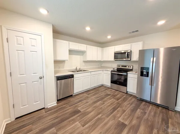 $1,850 | 6509 June Bug Drive, Milton, FL 32583