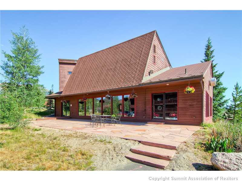9401 Ryan Gulch Road, Unit 413 Silverthorne, CO 80498 - Photo 23 of 25 Exterior Front.